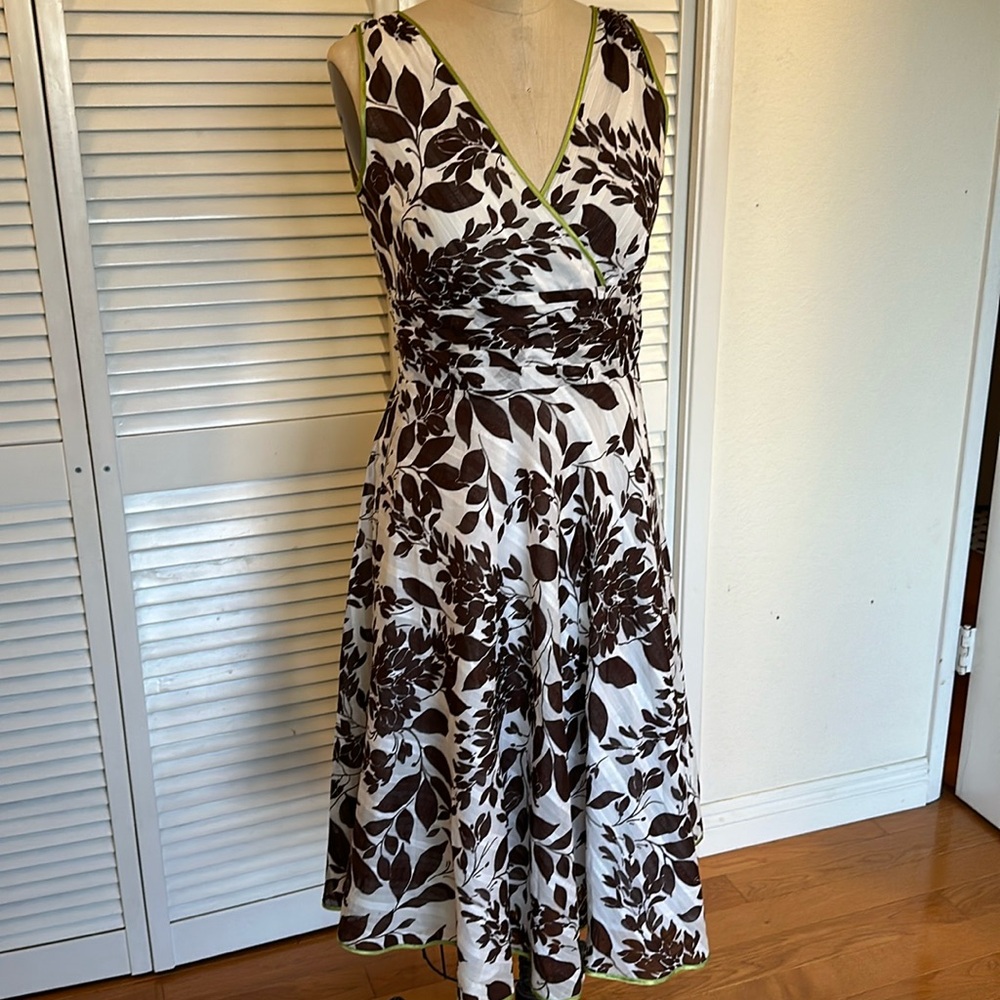 Brown & white dress with lining size 8